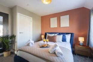 4-Bed Home with Hot Tub near Gloucester City Vacation rental in Gloucester