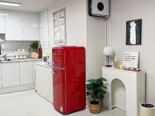DMC Station/King bed/Family & Group/Parking O  Vacation rental in Seoul