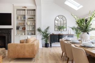 Luxury Period Home with Sauna and Gym Vacation rental in Cheltenham