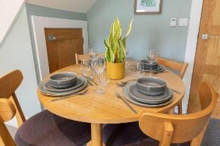 Peaceful & Spacious 2 Bed Home in Cheltenham Vacation rental in Cheltenham