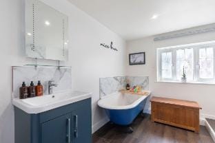 Beautiful Danford House & Lodge with Hot Tub Vacation rental in Cotswold District