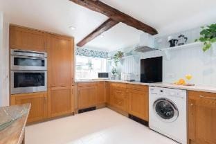 Beautiful Danford House & Lodge with Hot Tub Vacation rental in Cotswold District