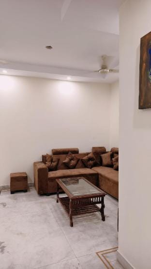 2BHK in Lajpat Nagar near Market Vacation rental in New Delhi