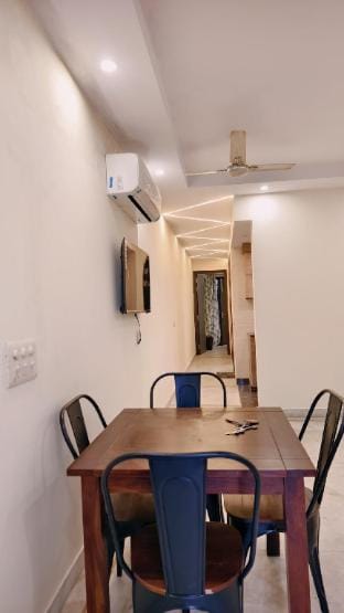 2BHK in Lajpat Nagar near Market Vacation rental in New Delhi