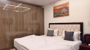 Amazing 1BHK in Lajpat Nagar near Market Vacation rental in New Delhi