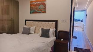 Amazing 1BHK in Lajpat Nagar near Market Vacation rental in New Delhi