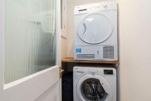 Charming Two Bedroom Apartment in Fairview Apartment in Cheltenham