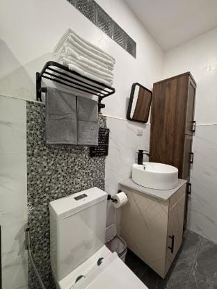 H&M Bachelors Pad Cuña Room Apartment in Dumaguete