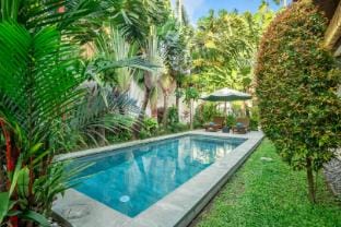 Tranquil Bungalow, 10min to Berawa beach Vacation rental in North Kuta