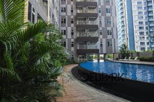 Delipark Mall 2BR 1Bath •4+2 Pax• @Liberty Tower Vacation rental in Indonesia