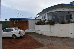 Kathiresan's Diamond hill view cottage Vacation rental in Ooty