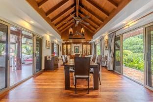 *6BR Lakefront Jacuzzi, Sauna&Gym, Near Beach V238 Villa in Rawai