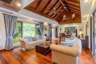 *6BR Lakefront Jacuzzi, Sauna&Gym, Near Beach V238 Villa in Rawai