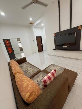 Aii MinSu 爱民宿 Bed and Breakfast in Johor