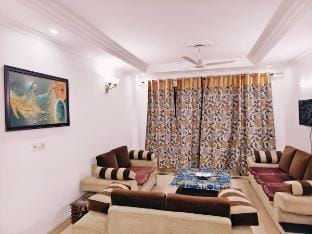 1BR-GK 2 near Market-HostMyStay Vacation rental in New Delhi