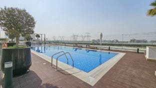 Meydan Apartment Sleeps 2 with Huge Balcony Apartment in Dubai