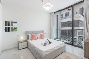 Arjan Apartment for 4 people with Great Location Apartment in Dubai