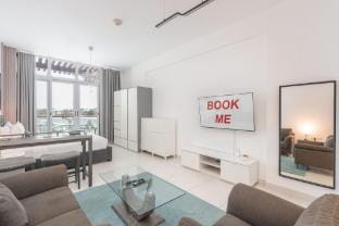Chic Studio in Palm Jumeirah Sleeps 2 with Balcony Apartment in Dubai