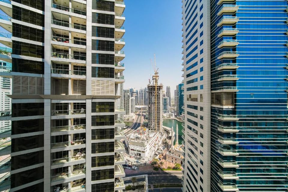 SettlerHomes - Royal Oceanic - Terrace Hotel in Dubai