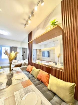Spacious Two Bedroom with Pool View - Iloilo Vacation rental in Iloilo City