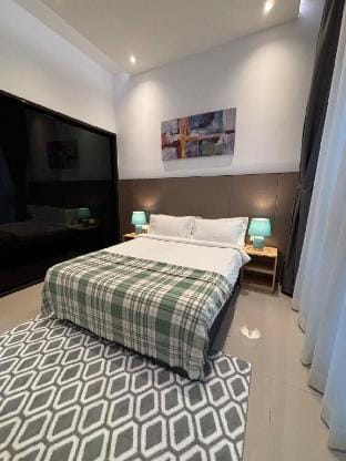 KLCC Cozy Suite. 21F with Best View Infinity Pool Apartment in Federal Territory of Kuala Lumpur