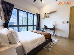 KL Tower 118 View 1R1B Netflix 19F & Infinity Pool Apartment in Federal Territory of Kuala Lumpur