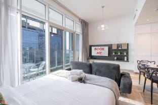 Dubai Marina Studio for 2 with Sea Views Apartment in Dubai