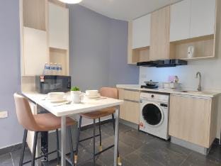 JUNE Homestay @ Vetro11 2BR 4Pax Mountain View Apartment in Kota Kinabalu