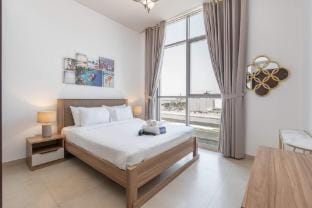 Jebel Ali apartment sleeps 2 with a Swimming Pool Apartment in Dubai