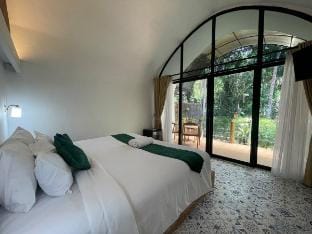 The Jungle Pots Ubud (Room Sadewa) Vacation rental in Tampaksiring