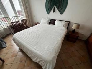 GreenWestLake Apartment in Laos