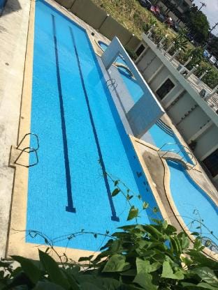 Centropolis 5, Cozy Stay w/ FREE Parking Apartment in Muntinlupa