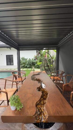 White Swan Mansion Vacation rental in Denpasar