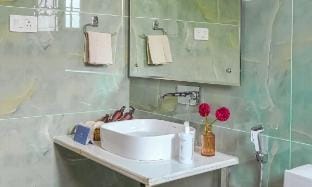 BB Luxury Guest House Villa in India