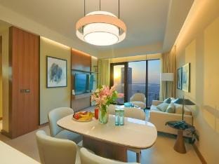 Super luxurious 2 BR Burj Khalifa & Fountain View Apartment in Dubai