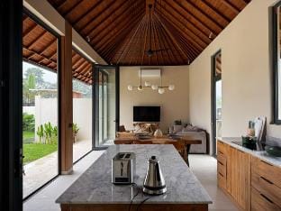 2BDR Villa Aurelia: Construction nearby - Discount Villa in Marga