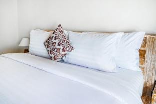 Brookside House: 1BDR, Prv Pool, 5 min Ubud Center Villa in Marga