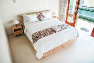 Brookside House: 1BDR, Prv Pool, 5 min Ubud Center Villa in Marga