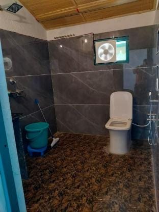 Kotadun Birding|2 A-Frame Valley view by Homeyhuts Vacation rental in Uttarakhand