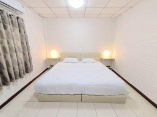 Townhouse, 200m the Pink Line MRT, Near Airport Vacation rental in Bangkok