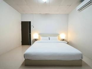 Townhouse, 500m the Pink Line MRT, Near Airport Vacation rental in Bangkok