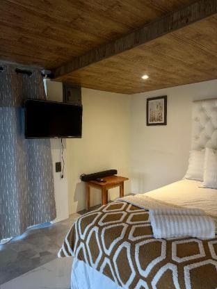 Staycation in Buda - Naomi B Villa in Davao City