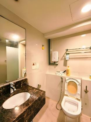 KK City Centre SCSP Queen Studio Vacation rental in Kota Kinabalu