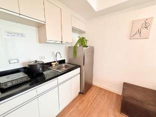 Abreeza Place Comfy Wi-Fi Netlfix Apartment in Davao City