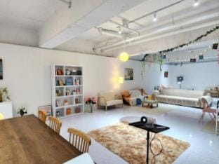 Clean, Very Large Accommodation Suitable for Large Groups - 80 pyeong Unit, Bedding Provided Villa in South Korea