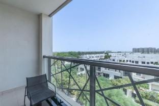 Townsquare Apartment sleeps 3 with Garden Views Apartment in Dubai
