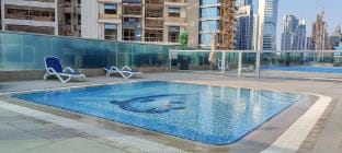 Dubai Marina sleeps 4 with Water Views Apartment in Dubai