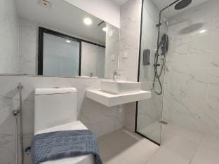 JUNE Homestay @ Vetro11 1BR 2-4Pax Sunset View Apartment in Kota Kinabalu