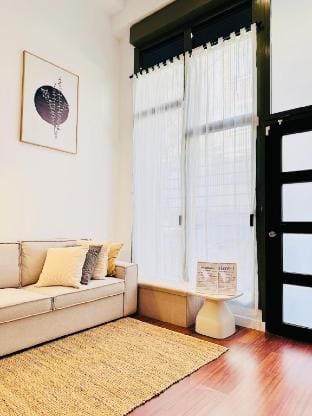 Comfortable, Modern, Charming Loft in Las Ventas Apartment in Centro