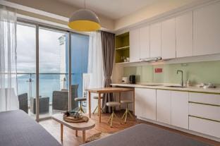 NHA TRang Amazing Beach&City View_Center POOL Vacation rental in Nha Trang